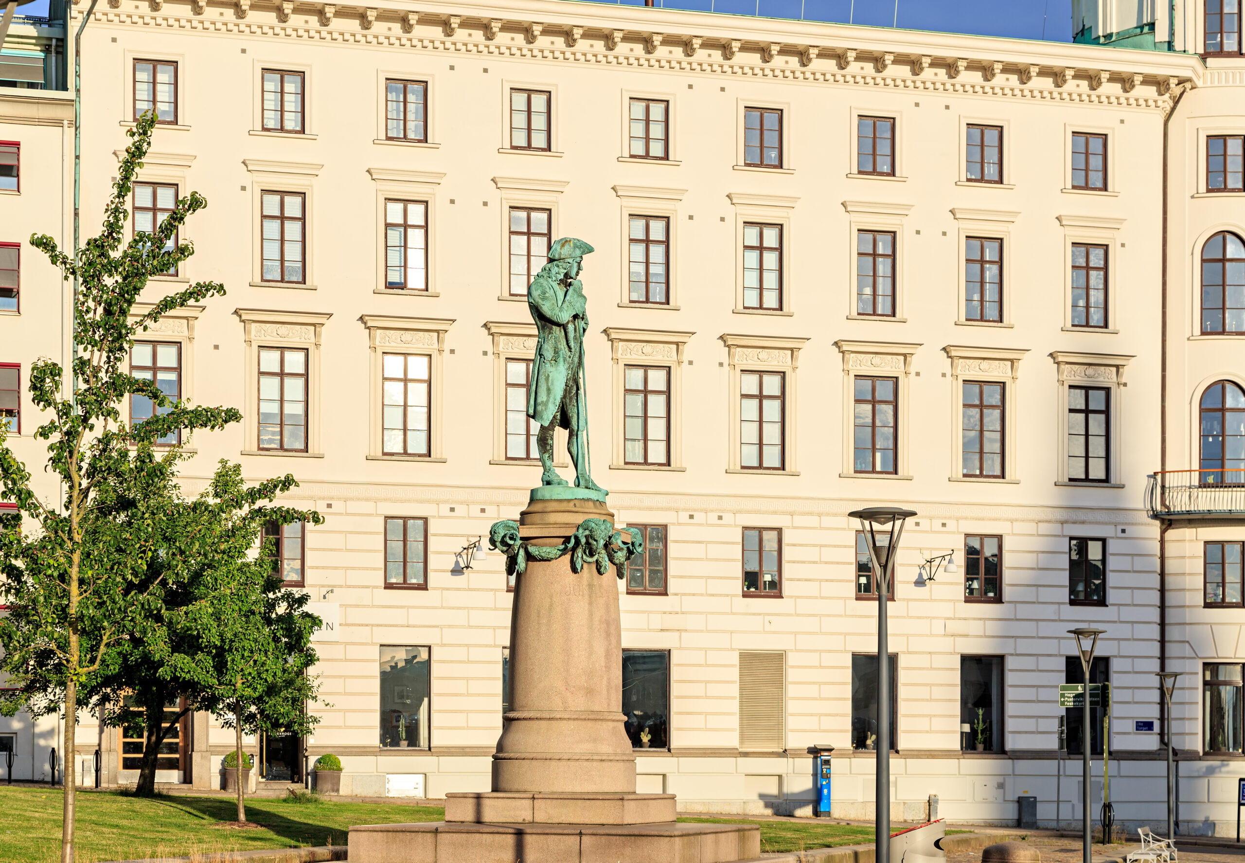 gothenburg-sweden-1905-was-inaugurated-the-statu-2026-03-25-22-54-35-utc